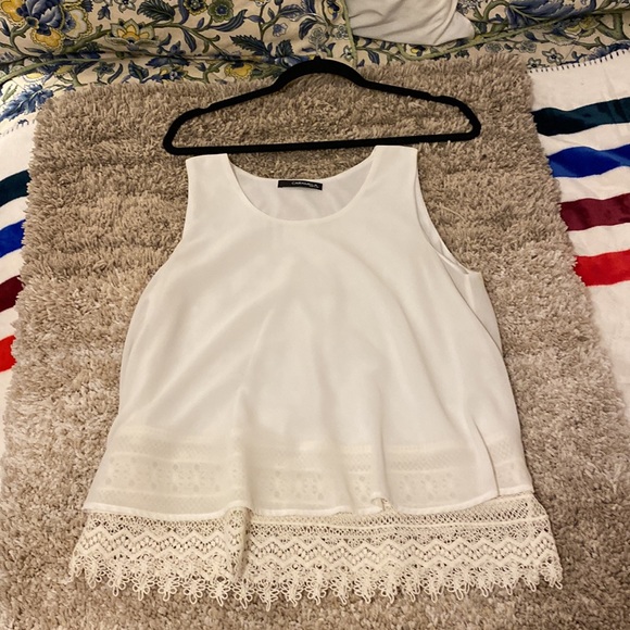 Carmela Sz Sm Ivory Layered Lace Underlay Top - Picture 6 of 6